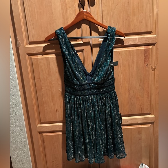 Lulus metallic teal green mini dress women’s size extra small, elegant, trending - Picture 11 of 11